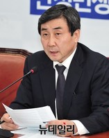 [포토] 발언하는 이종걸 새정치민주연합 원내대표