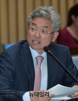 [포토] 서울시 국감, 질의하는 이철우 의원