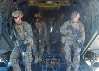 [포토] 헬기탑승 훈련하는 美 해병