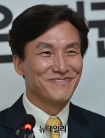 [포토] 민주당 새로운시작위원회 의장 맡은 김민석