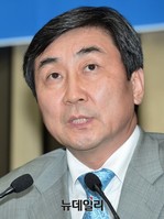 [포토] 문재인 재신임 논의, 모두발언하는 이종걸