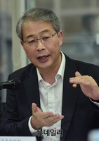 [포토] 미소금융중앙재단 방문, 모두발언하는 임종룡 금융위원장