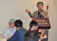 [포토] 축사하는 새누리당 이한구 의원
