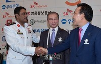 [포토] 세계군인체육대회, 악수하는 '압둘하킴-김관용'