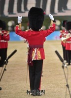 [영상] 4개국 연합 군악대 합주곡 '어메이징 그레이스'