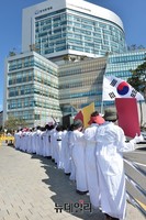 [포토] 세브란스병원 앞 상복 입은 엄마들