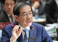 [포토] 의원들의 질문에 답하는 박원순 시장