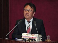 [포토] 질문하는 새정치민주연합 민병두 의원