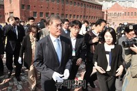 [포토] 서대문형무소 찾은 새정치민주연합 문재인 대표