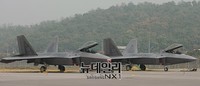 [포토] 주기된 최강전투기 F-22 랩터