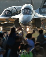 [포토] 2015 아덱스서 본 블랙이글 고난도 특수비행