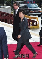 [포토] 국회로 들어오는 박근혜 대통령