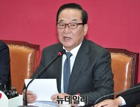 [포토] 발언하는 새누리당 서청원 최고위원