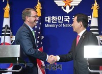 [포토] 악수하는 한-미 국방장관