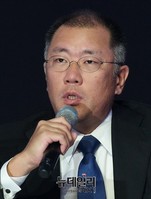 [포토] 제네시스 브랜드 비전 설명하는 정의선 부회장