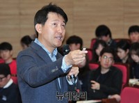 [포토] 청년들과 만난 오세훈 전 서울시장
