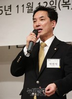 [포토] 수상소감 전하는 박민식 의원