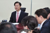 [포토] 국민정당추진위원회 회의 주재하는 천정배 의원