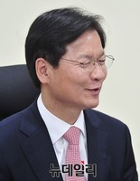 [포토] 모두발언 하는 천정배 국민정당추진위원회 위원장