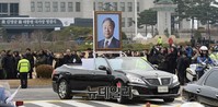 [포토] 국회 나서는 운구행렬