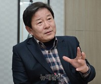 [포토] 고양 덕양을 출마 포부 밝히는 정재호 전 청와대비서관