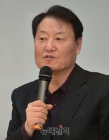 [포토] 토론회에 참석한 김태우 전 통일연구원 원장
