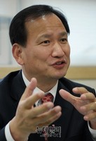 [포토] 새누리당 성남 수정 윤춘모 당협위원장