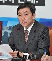 [포토] 모두발언 하는 이종걸 원내대표