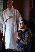 [포토] 대웅전 찾은 민주노총 한상균