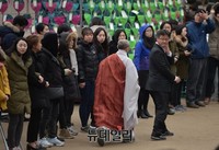 [포토] 관음전서 은신 중인 한상균 만나러가는 도법