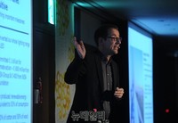 [포토] '이케아 코리아 1주년' 향후 계획 밝히는 안드레 슈미트갈 대표