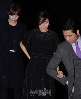 [포토] 나를잊지말아요, 퇴장할때도 어김없는 팔짱