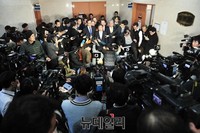 [포토] '문병호, 유성엽, 황주홍' 의원에게 몰린 취재진