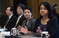 [포토] 후마니타스 설명하는 '지나 브라운' 교수