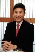 [포토] 고려대 이호열 교수 '부산 사하을 도전장'