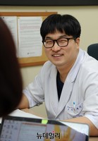 [포토] 인터뷰하는 고대구로병원 박종진 교수