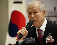 [포토] 대한민국의 탄생, 인사말하는 이인수 박사