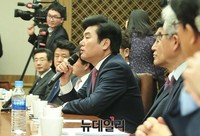 [포토] 발언하는 원유철 새누리당 원내대표