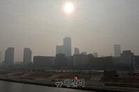[포토] 서울 미세먼지 농도 최고값 182㎍/㎥(12시현재)