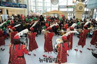 [포토] 타임스퀘어, 크리스마스 위시 퍼레이드 개최