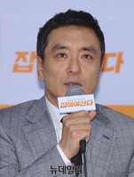 [포토] 잡아야산다, 시사회 참석한 김승우