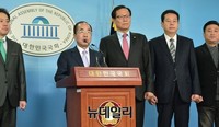 [포토] 더불어민주당 탈당 기자회견하는 전 충남도당 당직자