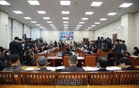 [포토] 국회 국방위원회 전체회의