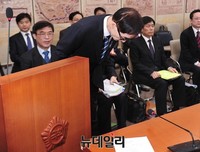 [포토] 인사하는 이준식 부총리 후보자