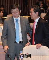 [포토] 대화나누는 이종걸-정청래