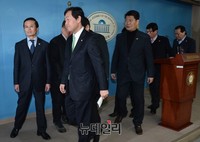 [포토] 더불어민주당 탈당한 김관영 의원