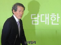 [포토] 기조회의 참석한 한상진 창당위원장