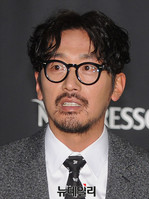 [포토] 하정우 '아티스트의 수염'