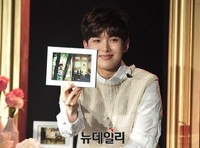 [포토] 어릴 적 사진 보여주는 슈퍼주니어 려욱