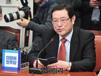 [포토] 발언하는 이용섭 더불어민주당 비대위원